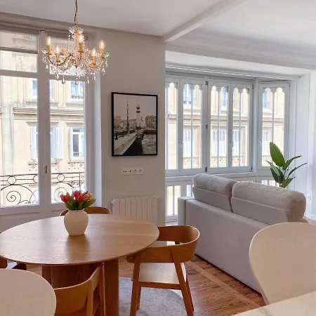 Comfortable Modern Escape 4 Bed 2 Bath Apartment San Sebastian