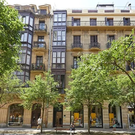 Comfortable Modern Escape 4 Bed 2 Bath * Σαν Σεμπαστιάν
