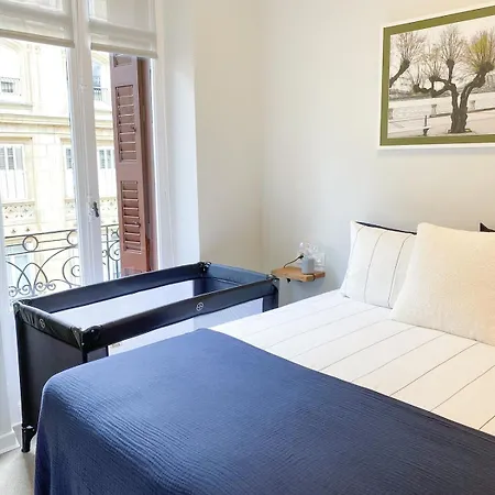 Comfortable Modern Escape 4 Bed 2 Bath 公寓 *