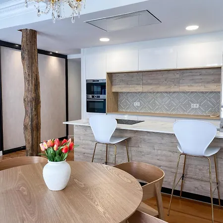 公寓 Comfortable Modern Escape 4 Bed 2 Bath *