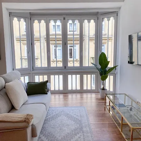 Comfortable Modern Escape 4 Bed 2 Bath 公寓 *